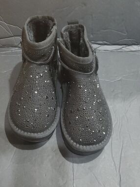 Mia girl black glittery studded sparkly faux fur‎ shearling lined booties size 3